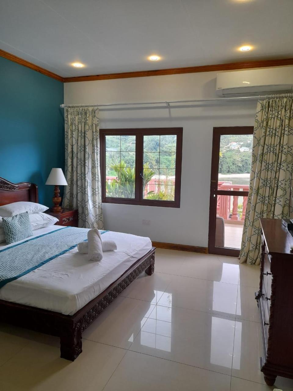 Bayview Villa -Sea Side Villa Anse Boileau Extérieur photo