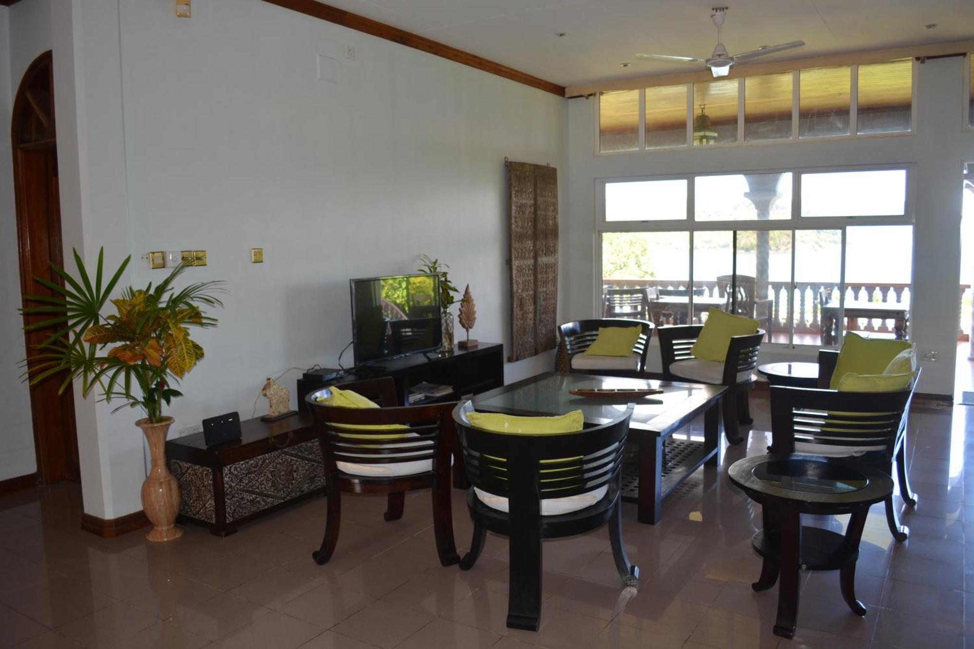 Bayview Villa -Sea Side Villa Anse Boileau Extérieur photo
