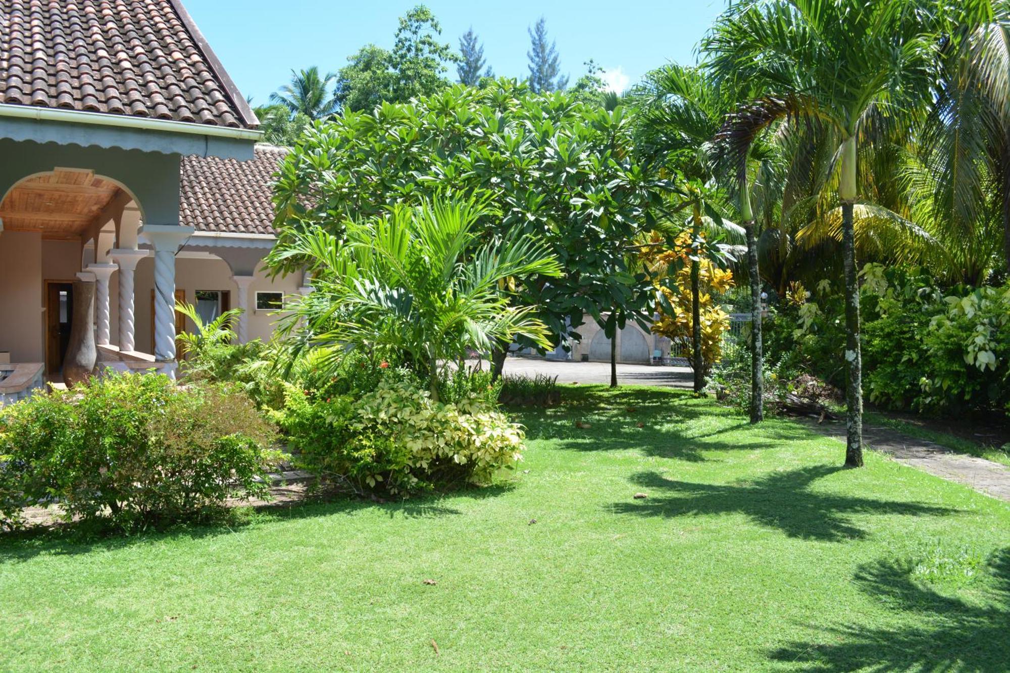 Bayview Villa -Sea Side Villa Anse Boileau Extérieur photo