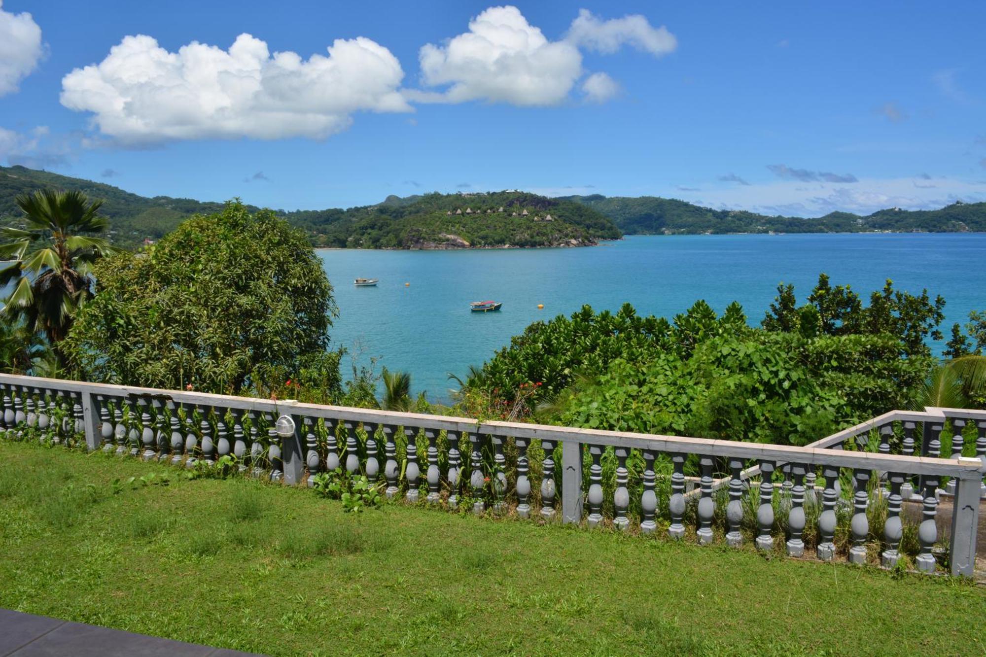 Bayview Villa -Sea Side Villa Anse Boileau Extérieur photo