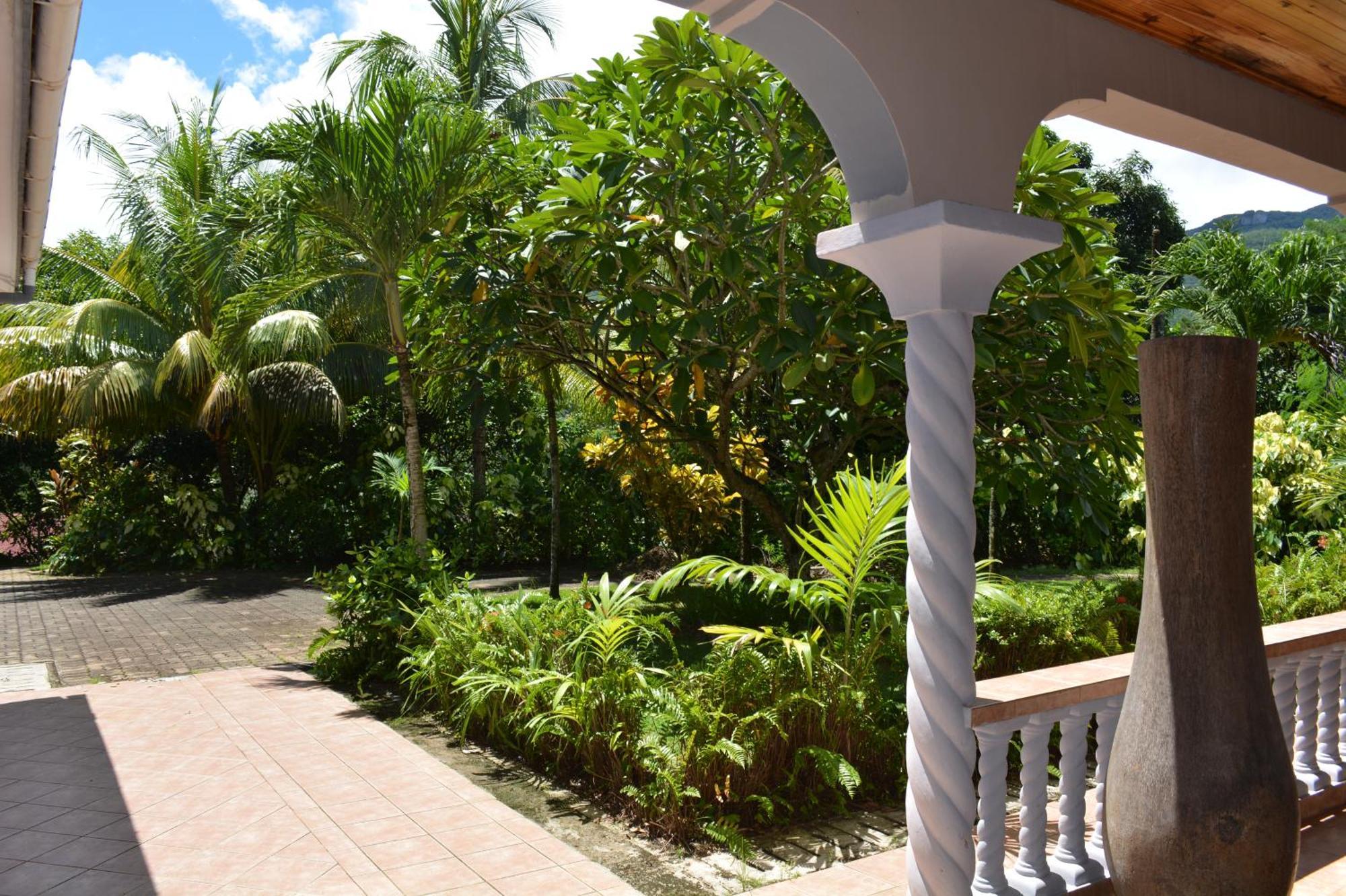 Bayview Villa -Sea Side Villa Anse Boileau Extérieur photo